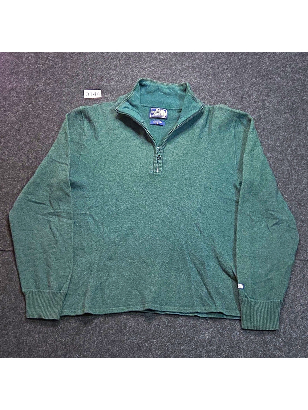 The North Face Men's M Green Solid Mock Neck Fleece 1/4 Zip Pullover Logo